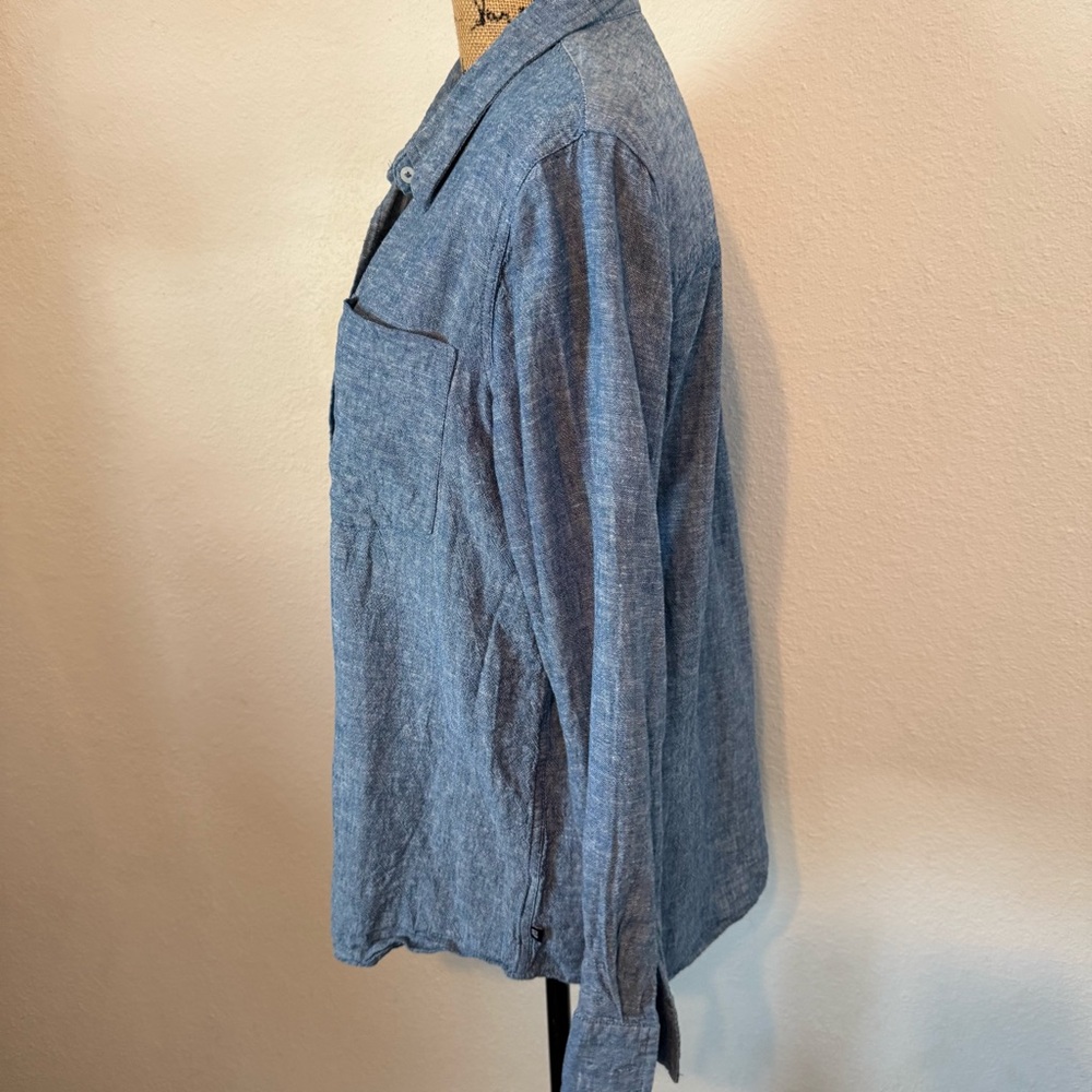 Gap Women's Linen denim chambray Button Down Top large - Picture 5 of 12